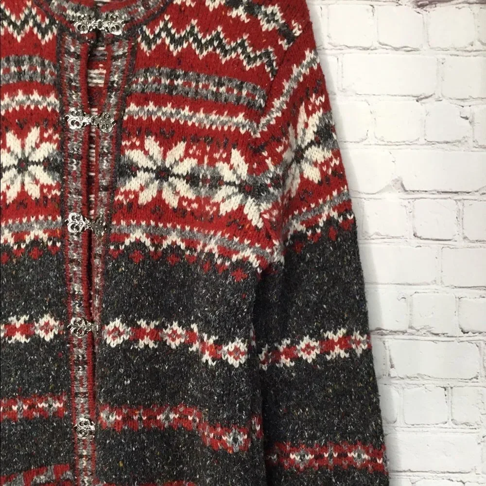 Vintage women Nordic wool cardigan‎
